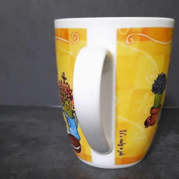 Marvelous Mom Yellow Ceramic Coffee Mug - Picture 3 of 8